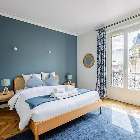 #2bedrooms #artsetmetiers #republique Apartment